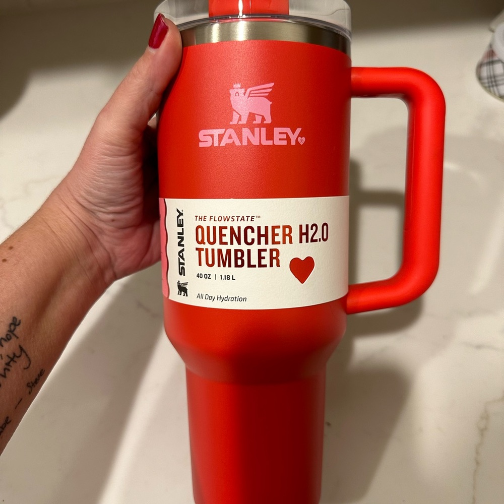 Stanley Red Valentine Heart 40 oz Quencher H2.0 Tumbler. New. Never used.
